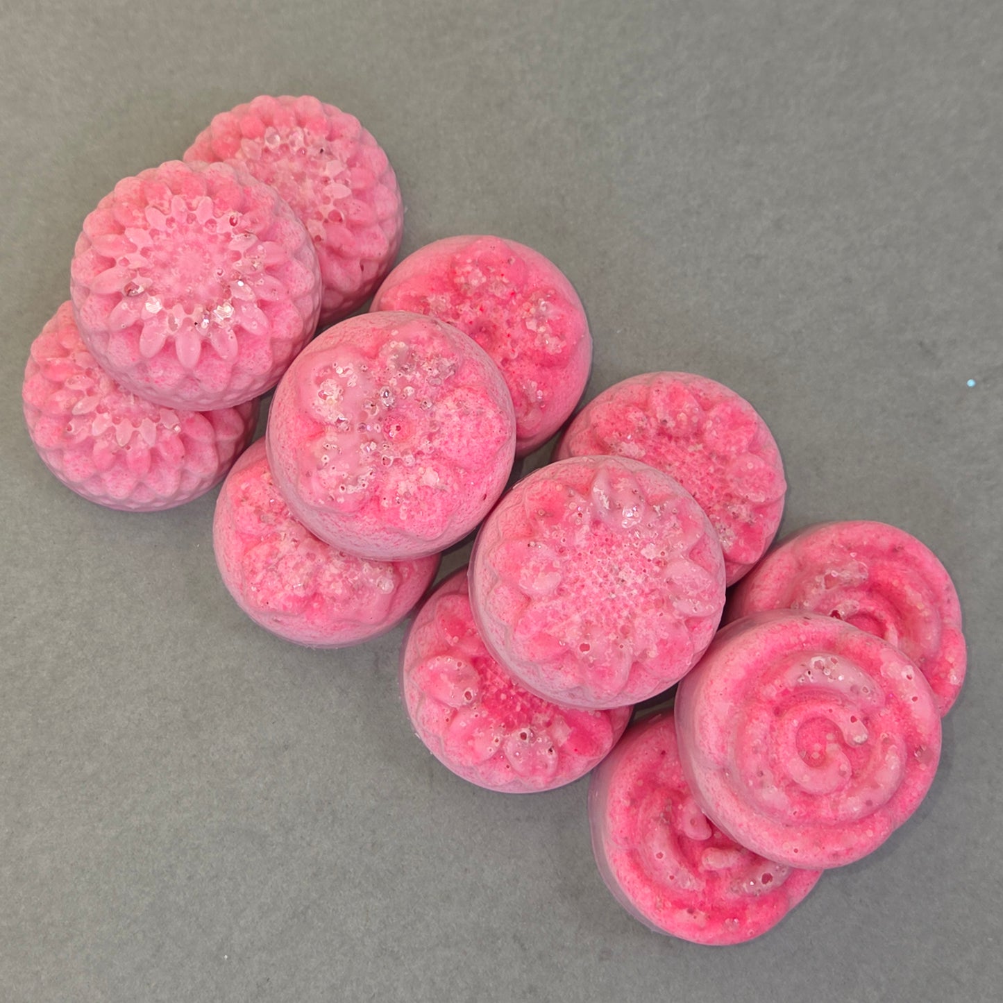(Strawberry Soda) - Flower Assortment Wax Melts [1.75 oz]