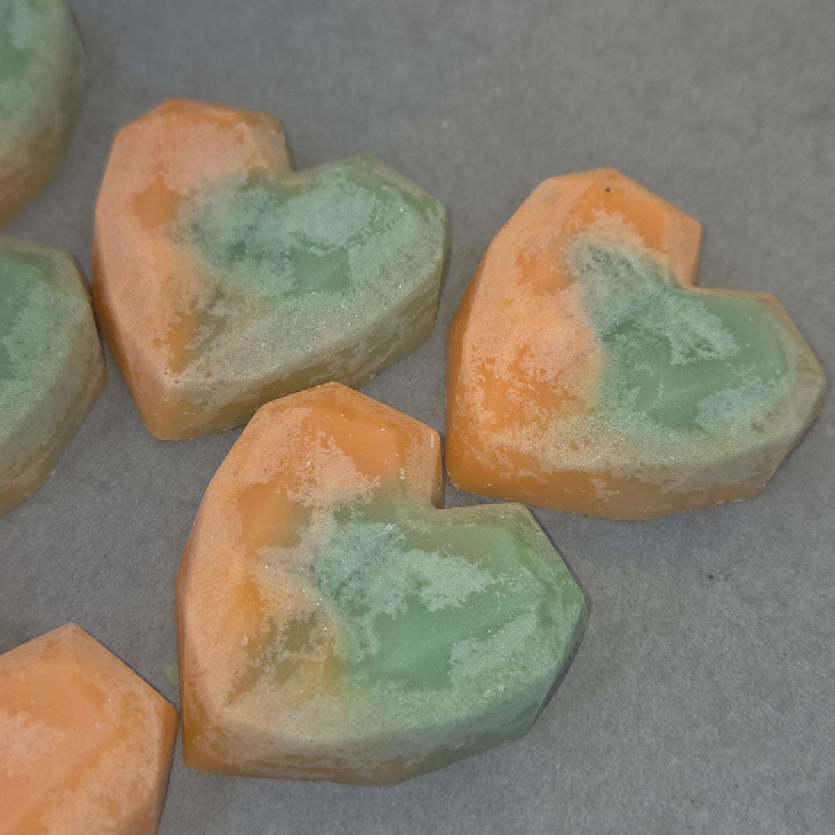 (Dragon Scales) - Geo Heart Wax Melts [1 oz]
