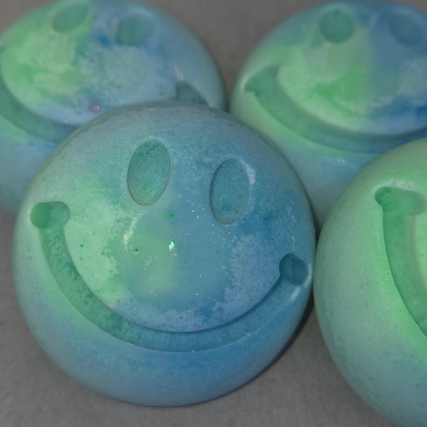 (Ozone) - Smiley Face Wax Melts [1 oz]