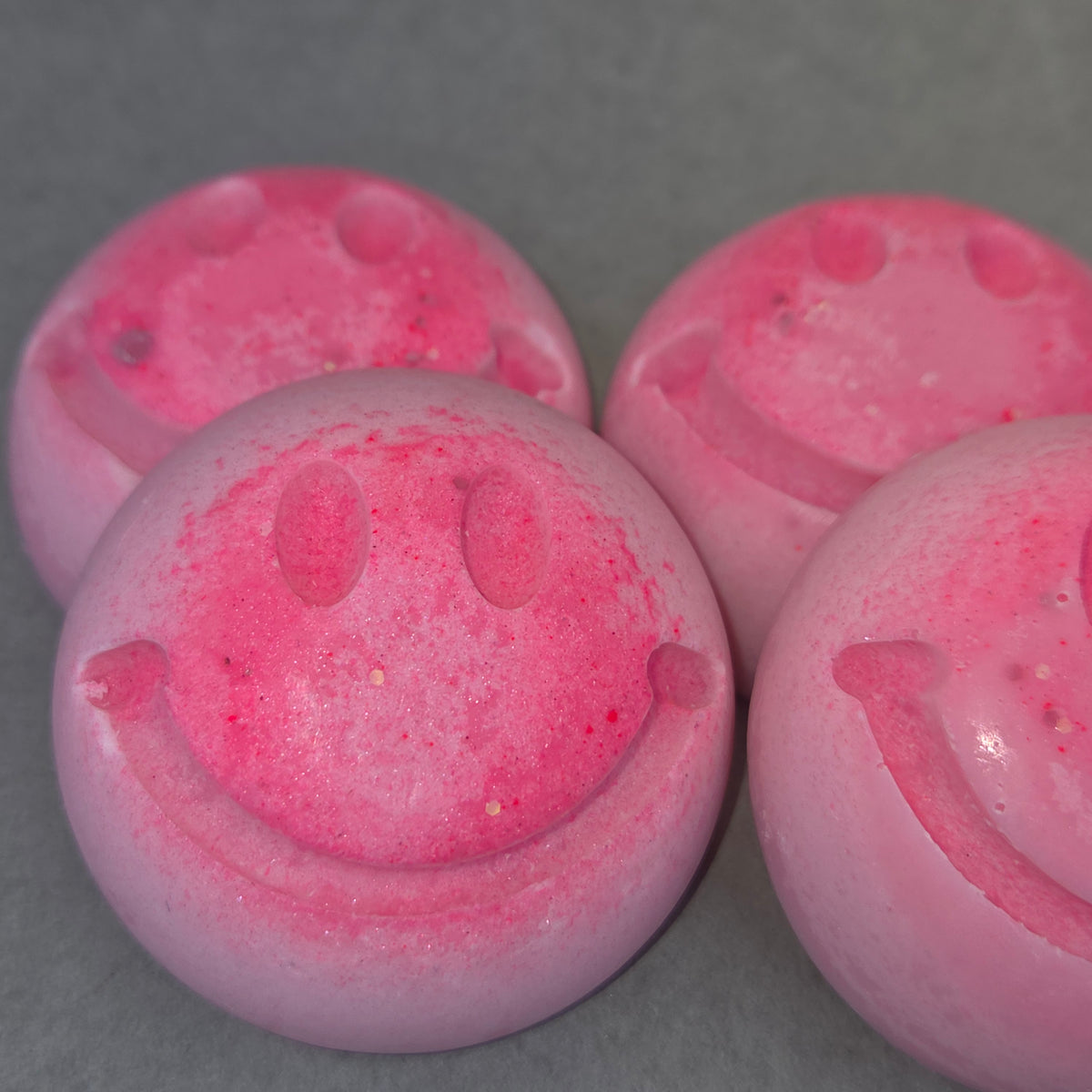 (Strawberry Soda) - Smiley Face Wax Melts [1 oz]