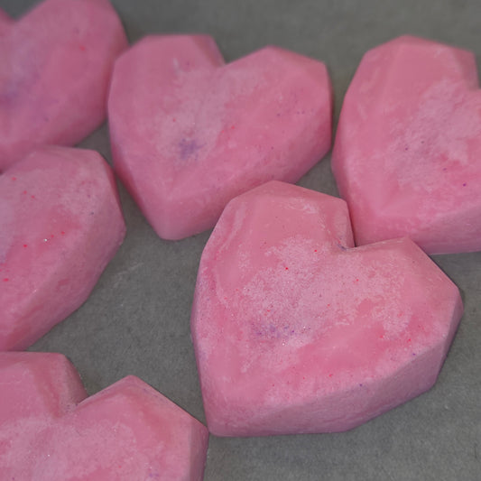 (Strawberry Soda) - Geo Heart Wax Melts [1 oz]