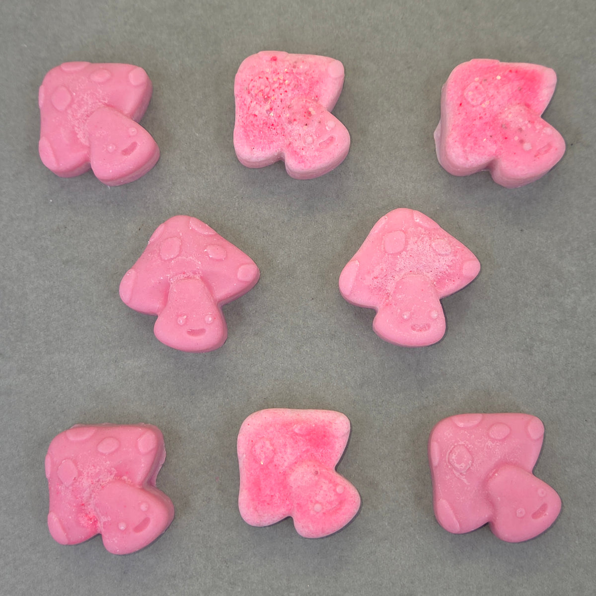 (Strawberry Soda) - Smiley Mushroom Wax Melts [1 oz]