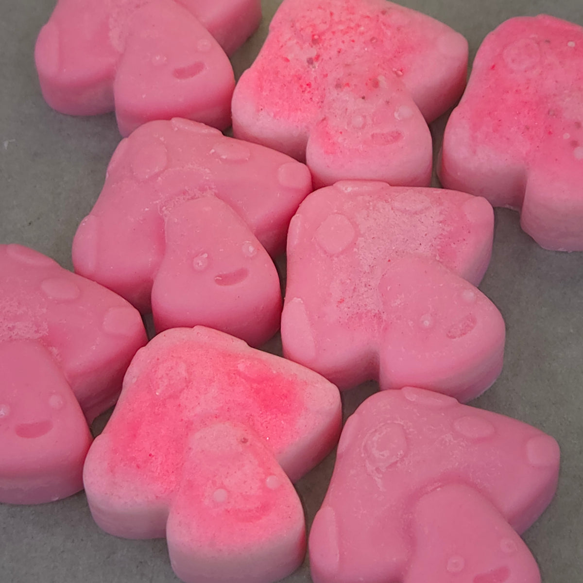 (Strawberry Soda) - Smiley Mushroom Wax Melts [1 oz]